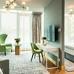 Ferreus Modern Art Deco Hotel 5*