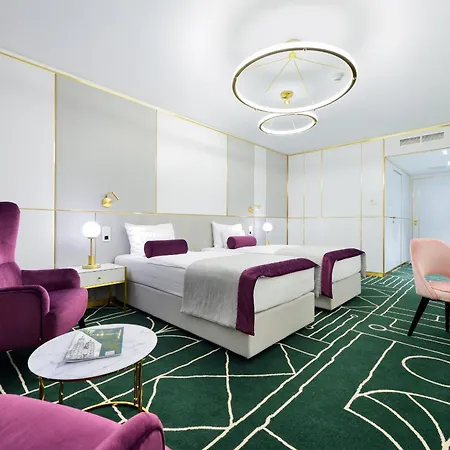 Ferreus Modern Art Deco 5*