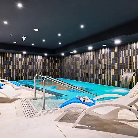 Ferreus Modern Art Deco 5*