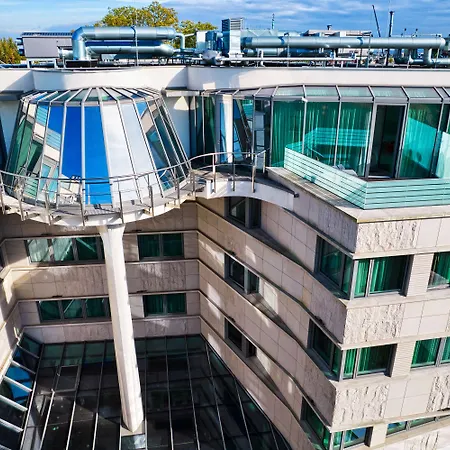 Ferreus Modern Art Deco Hotel 5*