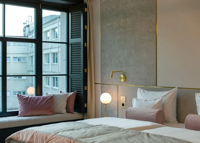 Ferreus Modern Art Deco Hotel