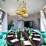 Ferreus Modern Art Deco Hotel Krakov