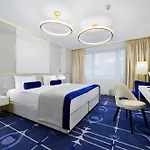 Ferreus Modern Art Deco Krakov