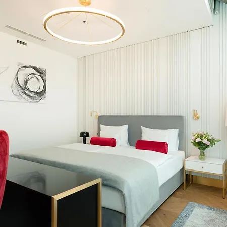 ホテル Ferreus Modern Art Deco 5*