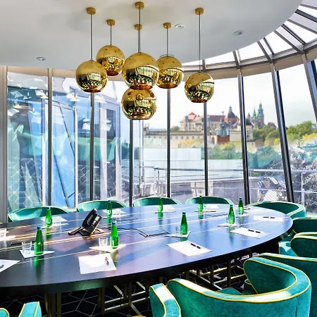 Ferreus Modern Art Deco Hotell 5*