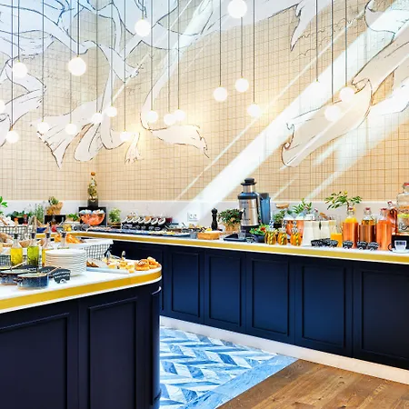 Отель Ferreus Modern Art Deco