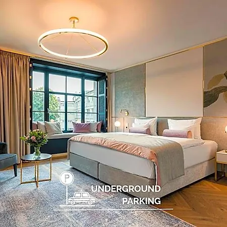 Ferreus Modern Art Deco Hotel 5*