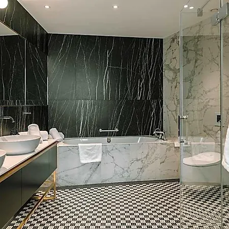 Hotel Ferreus Modern Art Deco