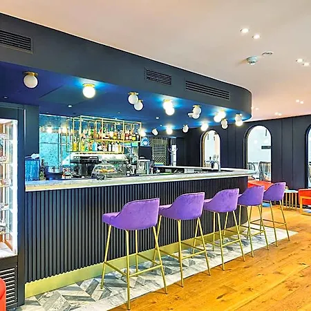 Ferreus Modern Art Deco 5*