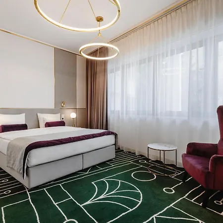 Ferreus Modern Art Deco Hotell
