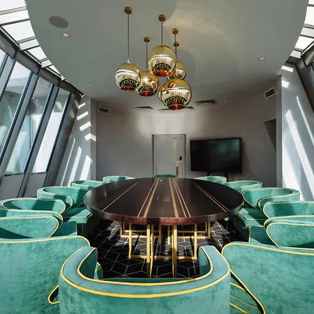 Ferreus Modern Art Deco 5*