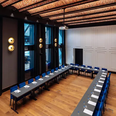 Ferreus Modern Art Deco Hotell 5*