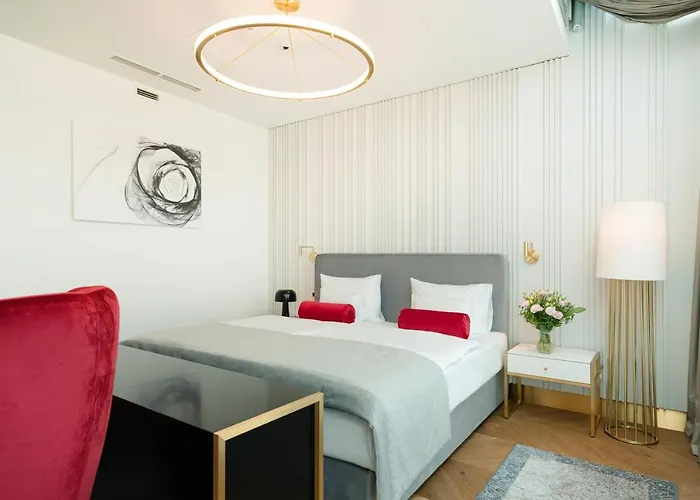 Hotel Ferreus Modern Art Deco 5*