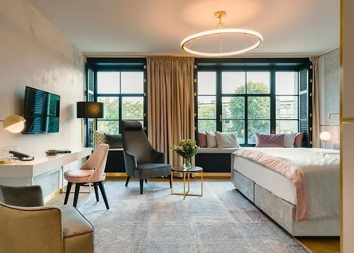 Hotel Ferreus Modern Art Deco 5*