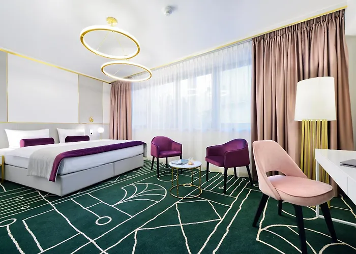 Ferreus Modern Art Deco Hotel Krakau