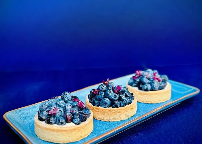 Ferreus Modern Art Deco Hotel