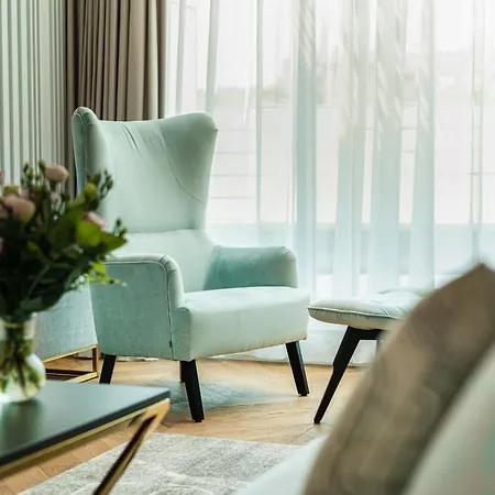 Ferreus Modern Art Deco