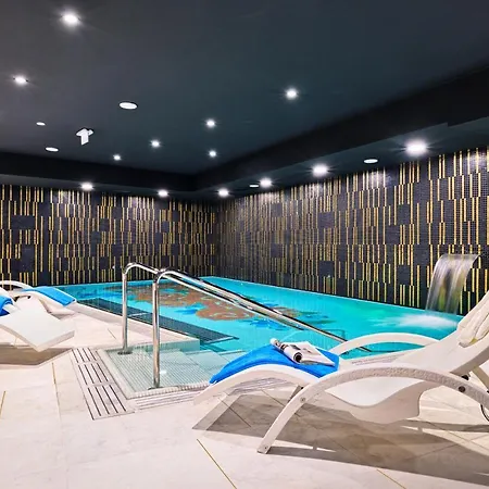 Otel Ferreus Modern Art Deco