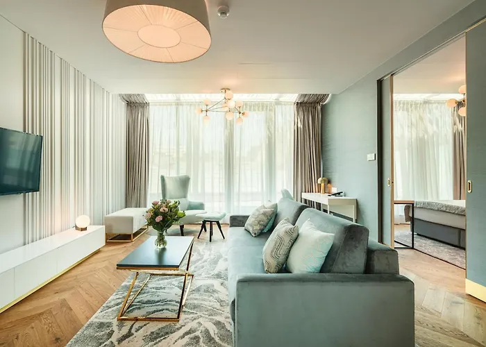 Ferreus Modern Art Deco